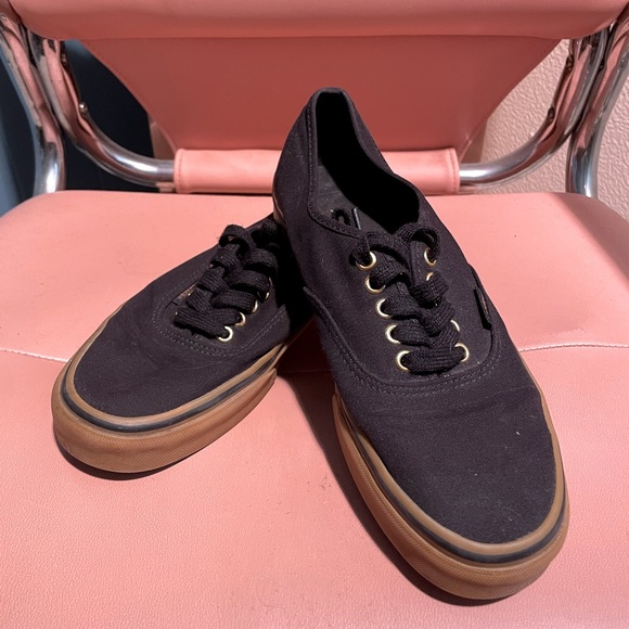 Black and gold gum sole vans authentic shoe - Picture 2 of 3